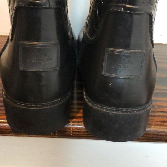 COACH Jacquard Signature C Laced Up Back Bow Heeled Black Rainboots Sz 9 - Picture 6 of 17
